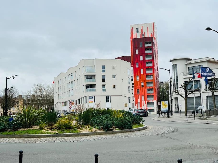 Apt Des Artistes, 3 Min A Pied Gare Et Centre Valenciennes Exterior foto